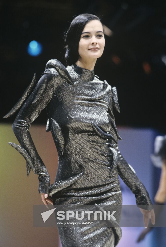 Natalya Naftaliyeva fashion show