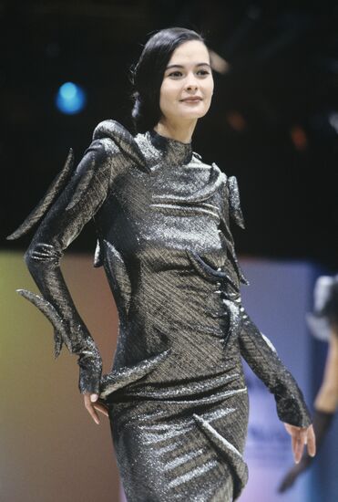 Natalya Naftaliyeva fashion show