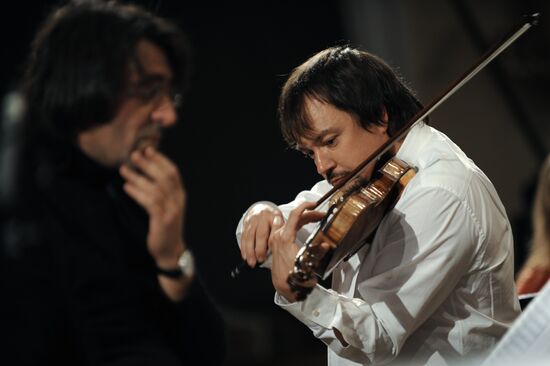 Conductor Yuri Bashmet, violinist Sergey Krylov