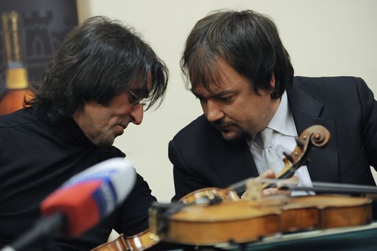Conductor Yuri Bashmet, violinist Sergey Krylov