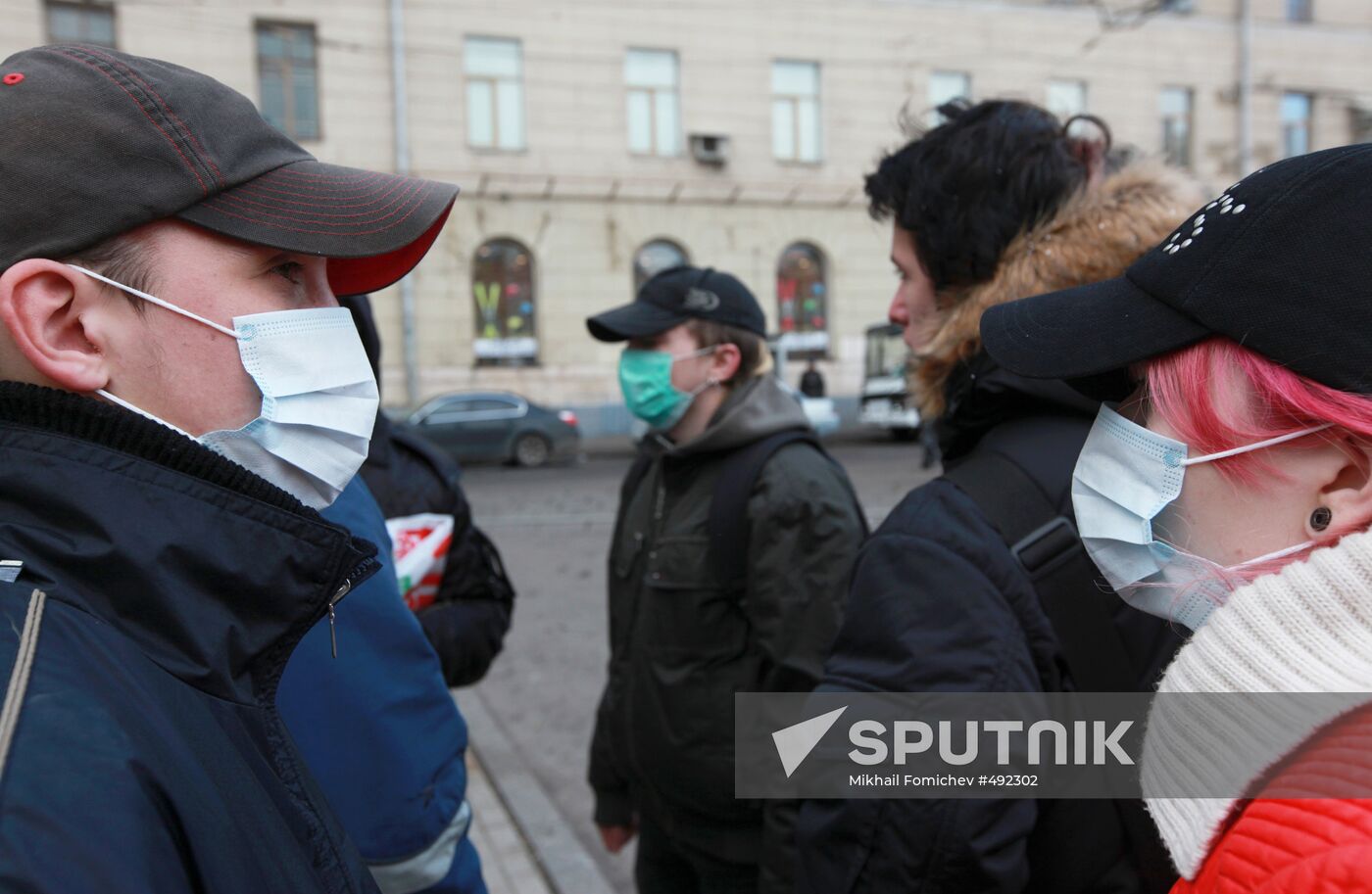 People with flu masks in Moscow