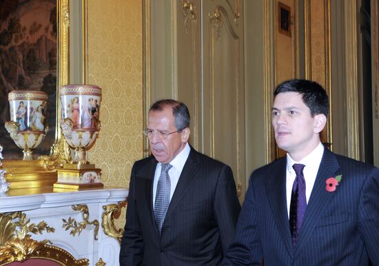 Sergei Lavrov meets with David Miliband in Moscow