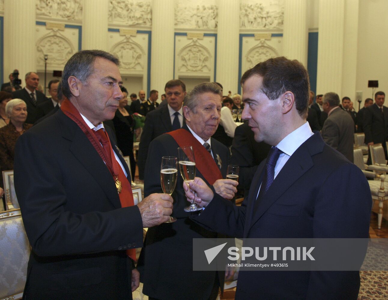 Dmitry Medvedev presents state awards