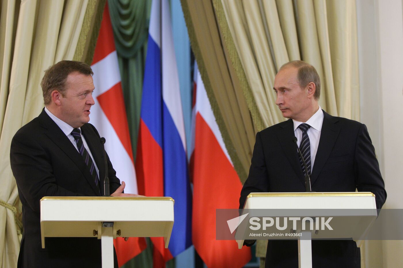 Russian, Danish prime ministers give news conference