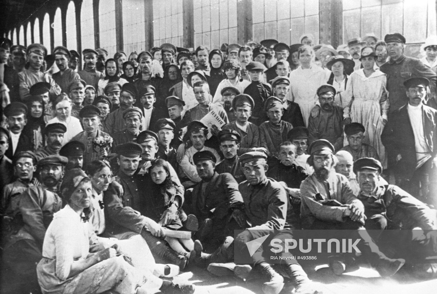 Leaving for the Petrograd Front