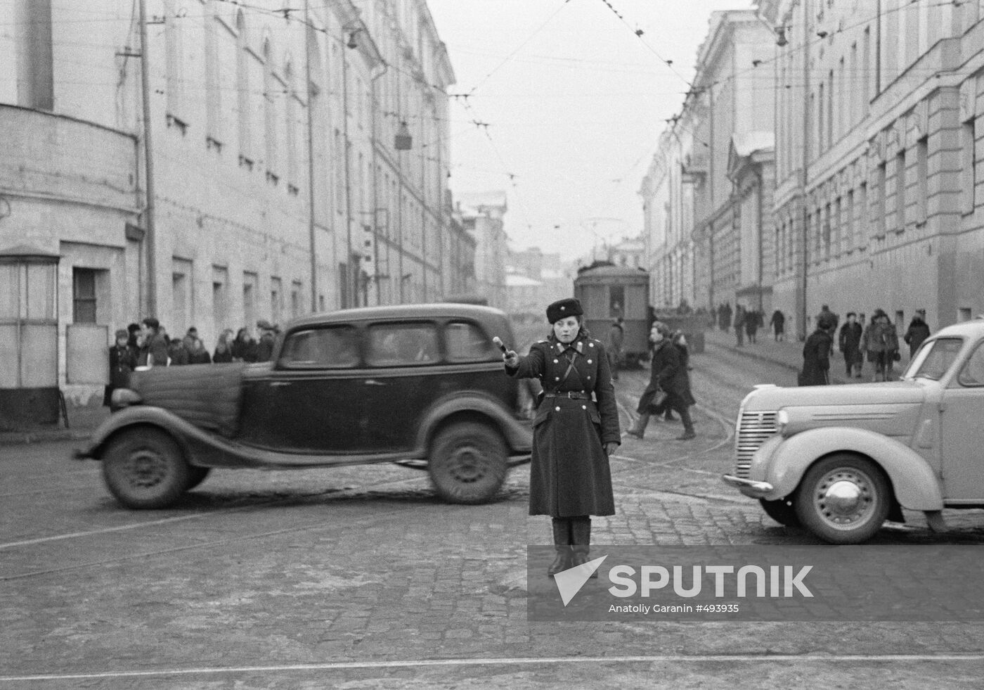 A traffic policewoman on a Moscow street