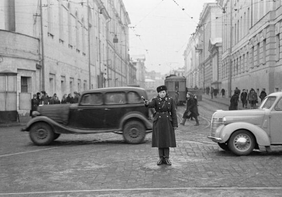 A traffic policewoman on a Moscow street