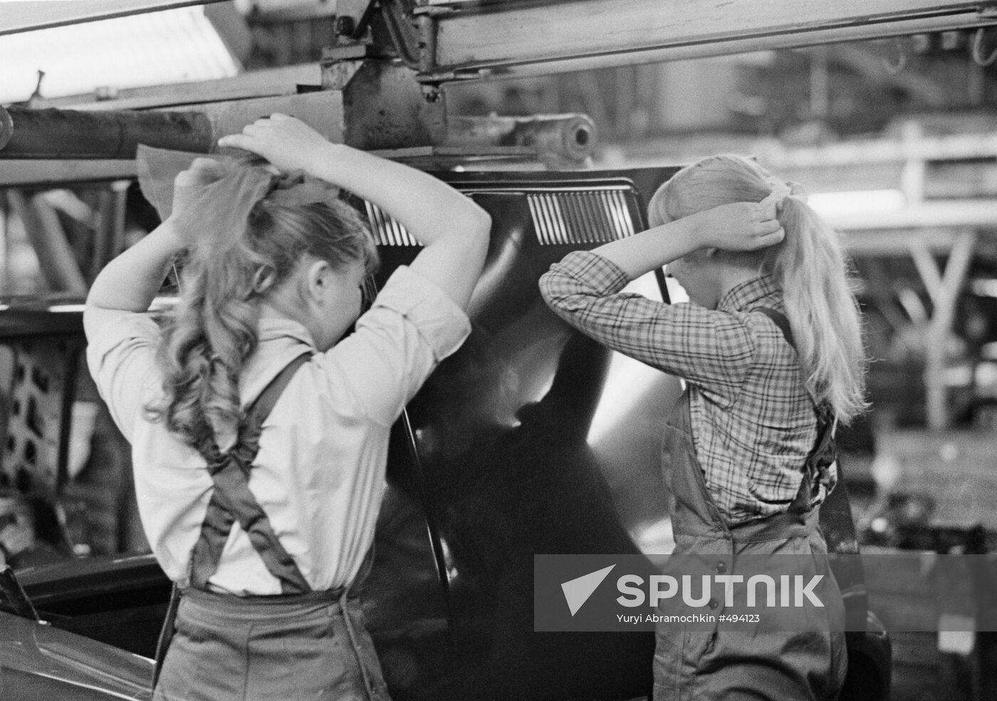 VAZ car plant workers