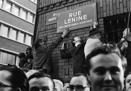 Soviet leader Leonid Brezhnev visits France
