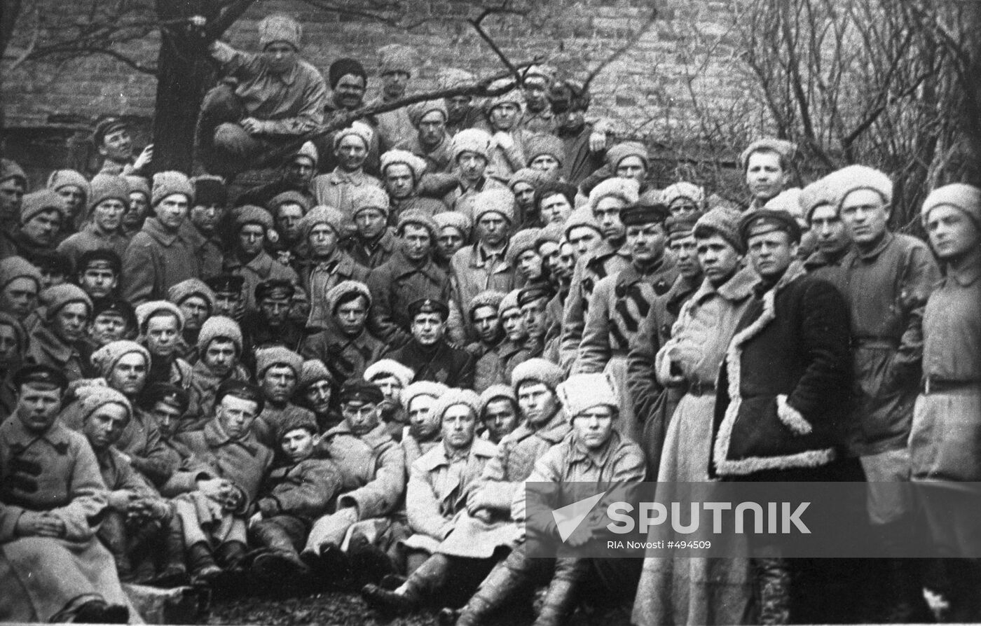 Red Cossacks before attacking Perekop fortifications