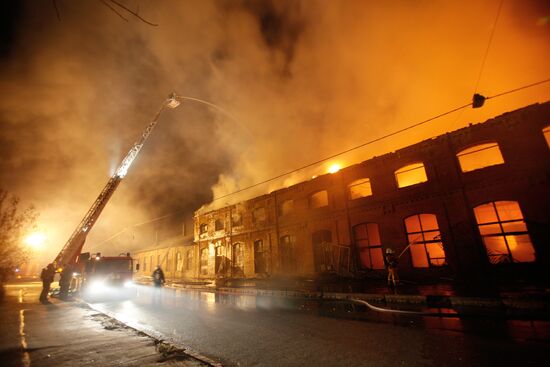 Fire crews battling blaze at St. Petersburg's Lenformash