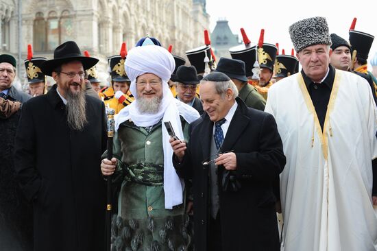 Moscow procession marks National Unity Day