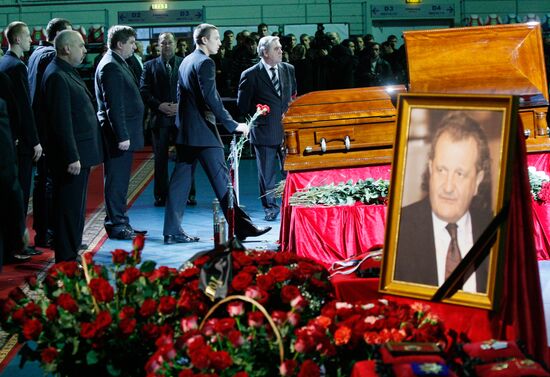 Shabtai von Kalmanovich funeral ceremony in Vidnoye