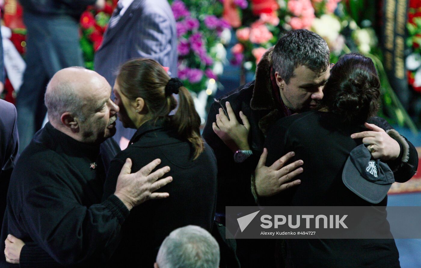 Shabtai von Kalmanovich funeral ceremony in Vidnoye