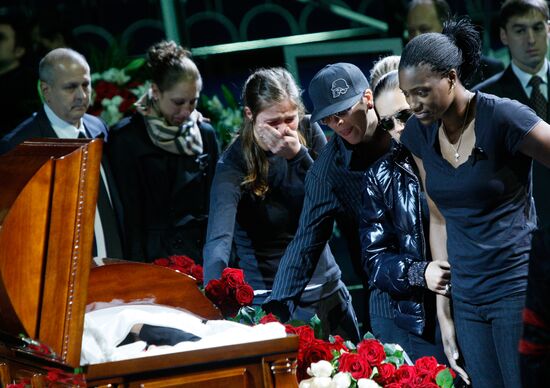 Shabtai von Kalmanovich funeral ceremony in Vidnoye