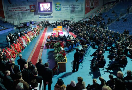 Shabtai von Kalmanovich funeral ceremony in Vidnoye