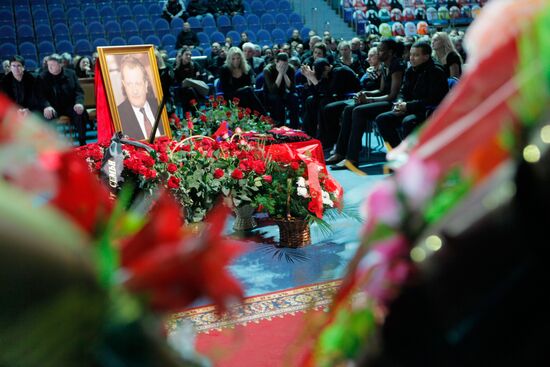 Shabtai von Kalmanovich funeral ceremony in Vidnoye