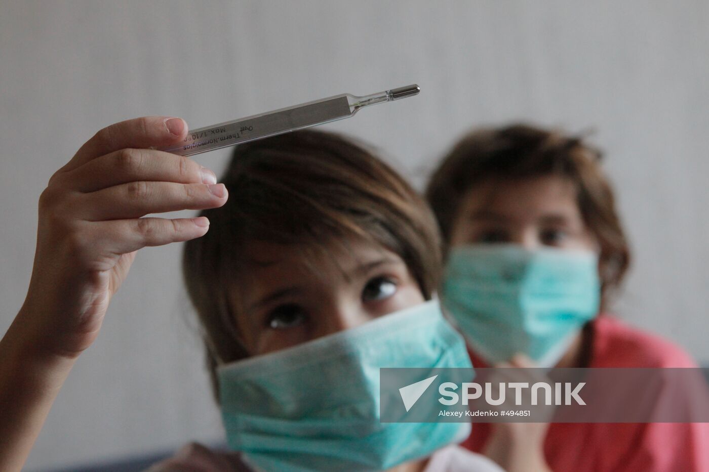 Children with flue treated at home