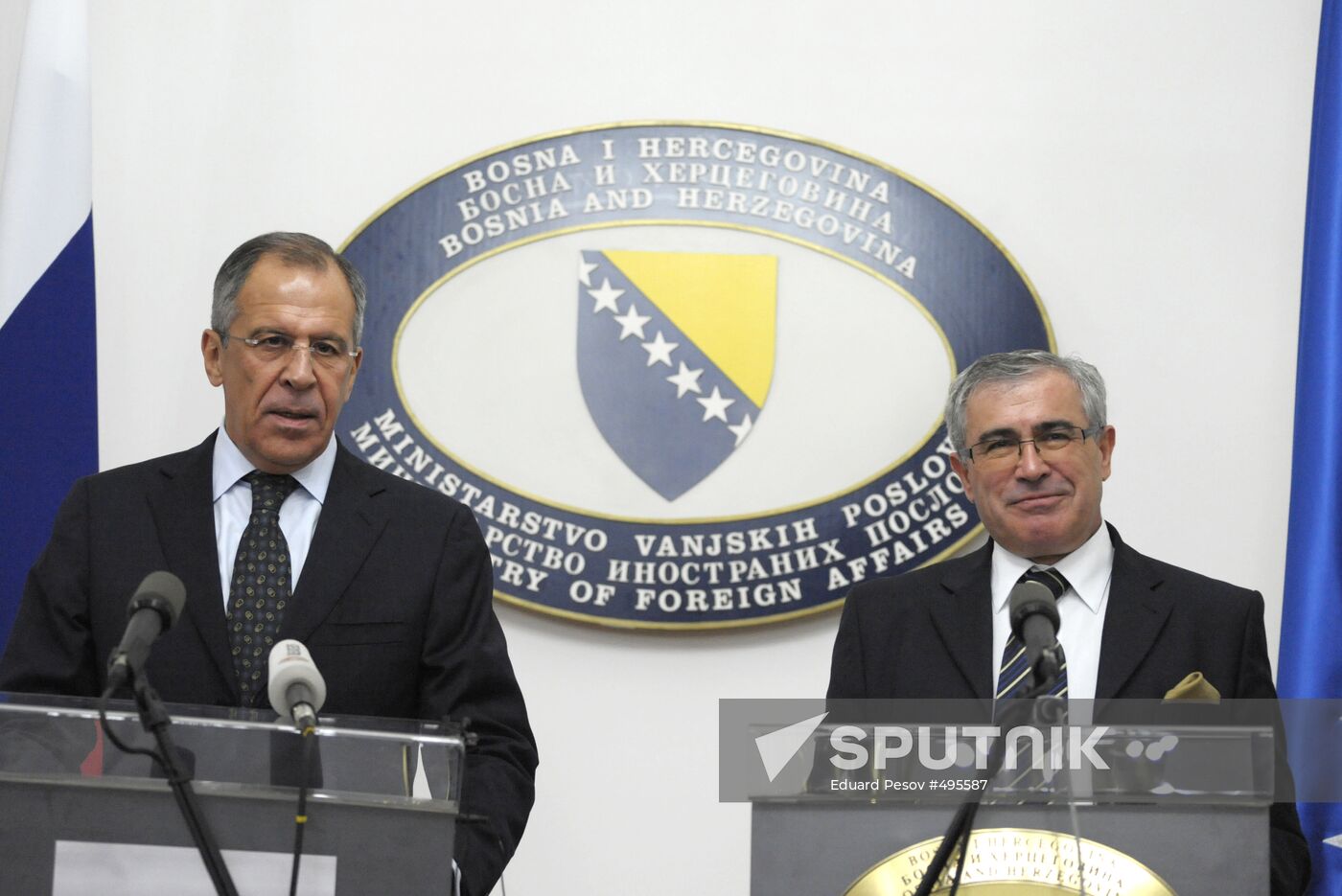 Press conference given by Sergei Lavrov, Sven Alkalaj