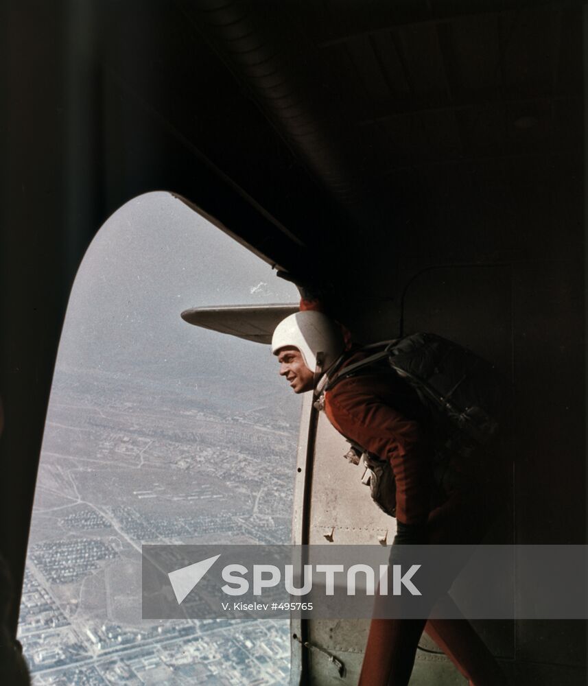 Soviet skydiver Lev Zalysin