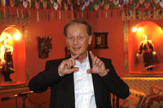Mikhail Zadornov presents first project of Zadornov Sozdavaction Company in Moscow's Tibet restaurant