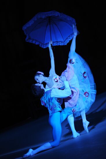 Vain Precautions ballet directed by Yuri Grigorovich