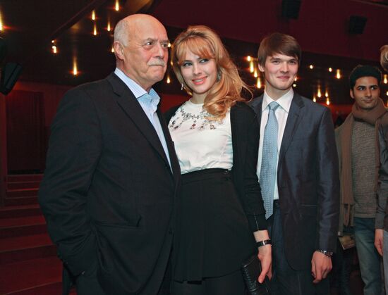 Stanislav Govorukhin's Passenger premiers in Moscow