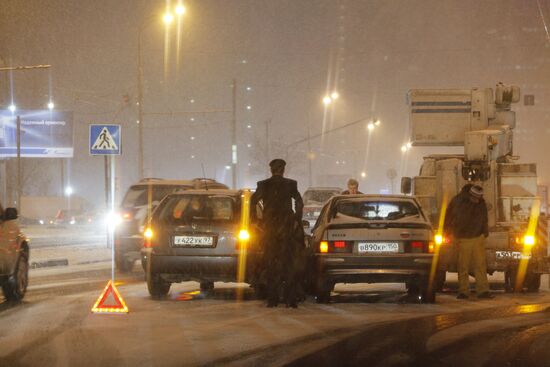 Weather related traffic difficulties