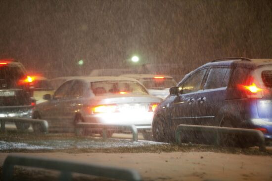 Weather related traffic difficulties