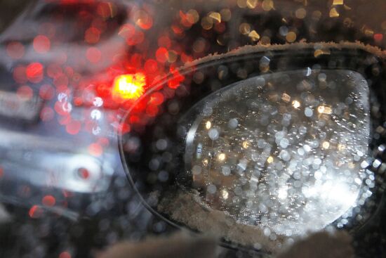 Weather related traffic difficulties