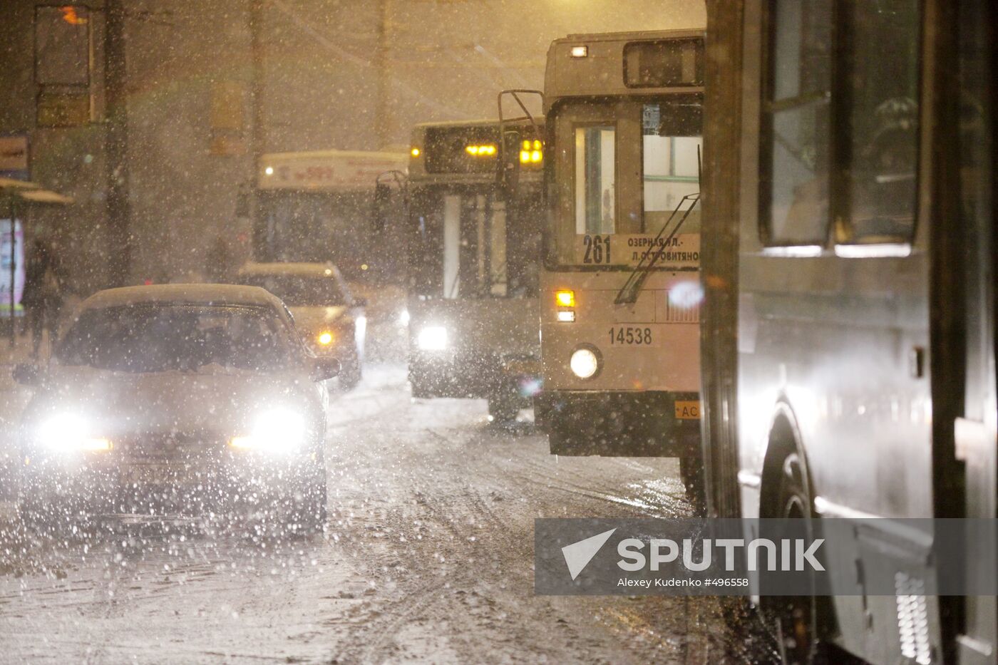 Weather related traffic difficulties