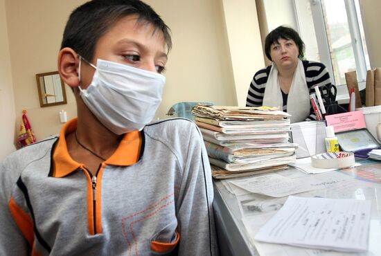 Chidren treated for flu and viral infections