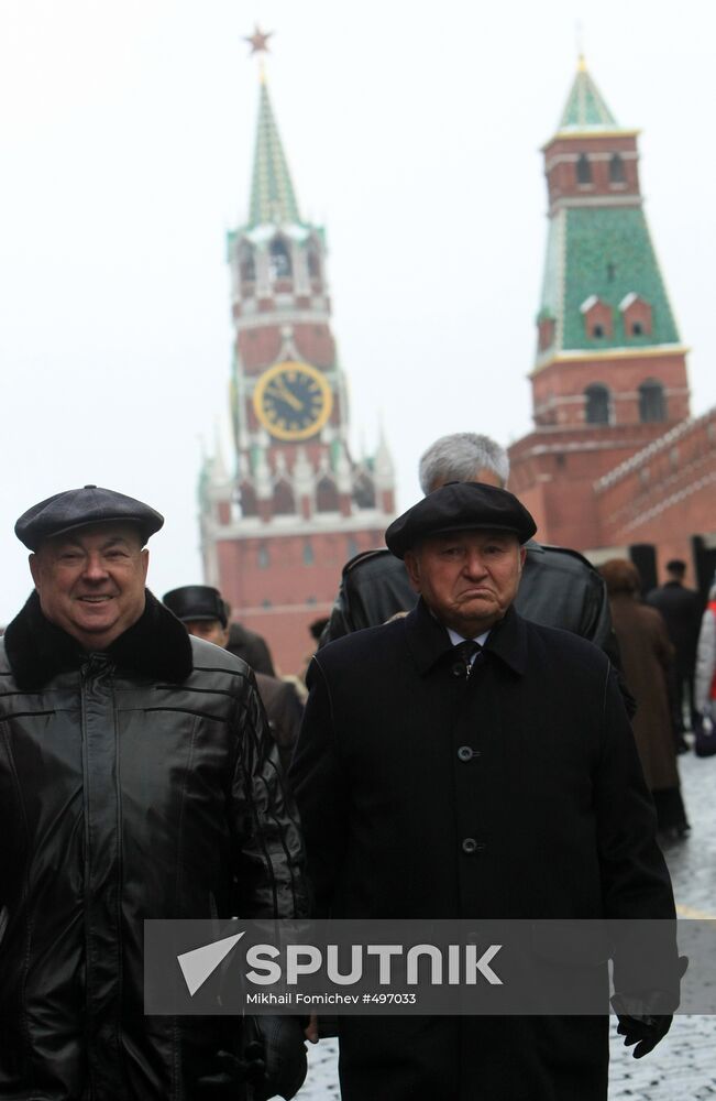 Vladimir Resin, Yuri Luzhkov