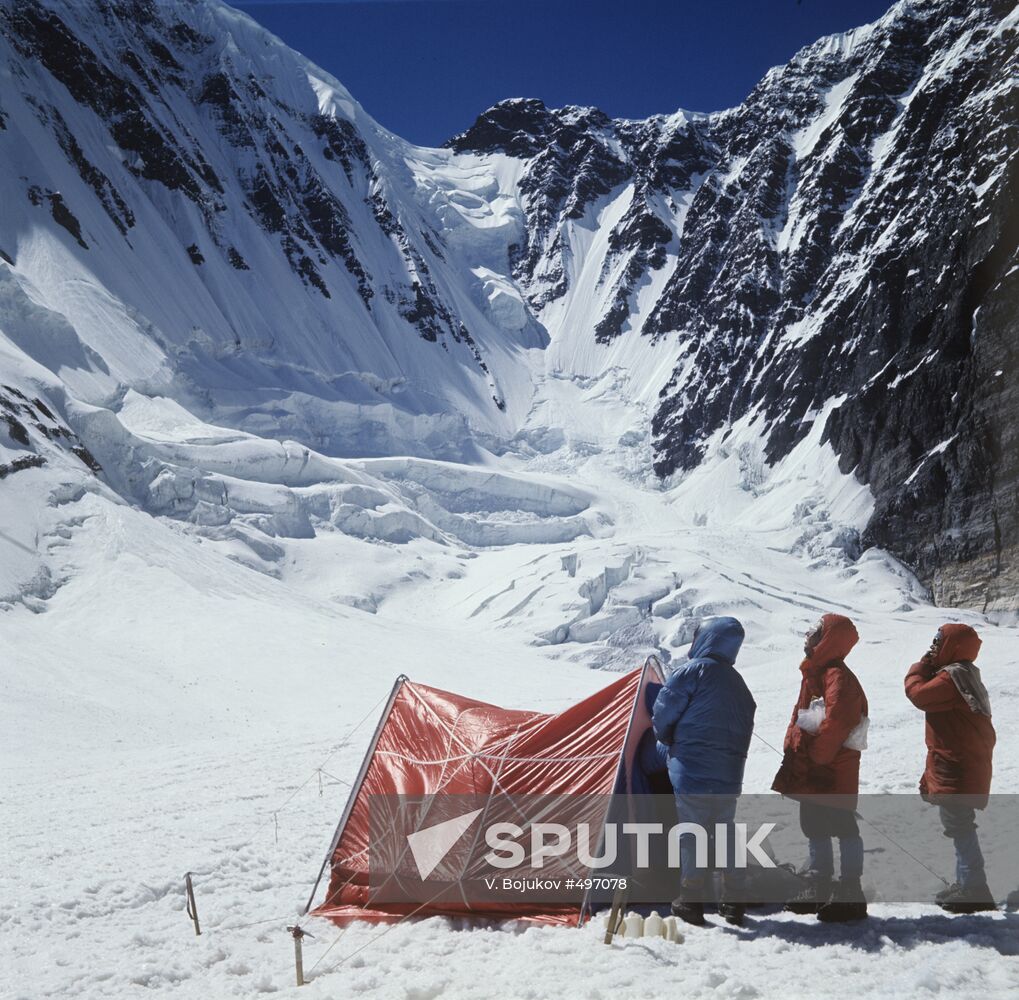 Mountain-climbers at Ordzhonikidze glacier