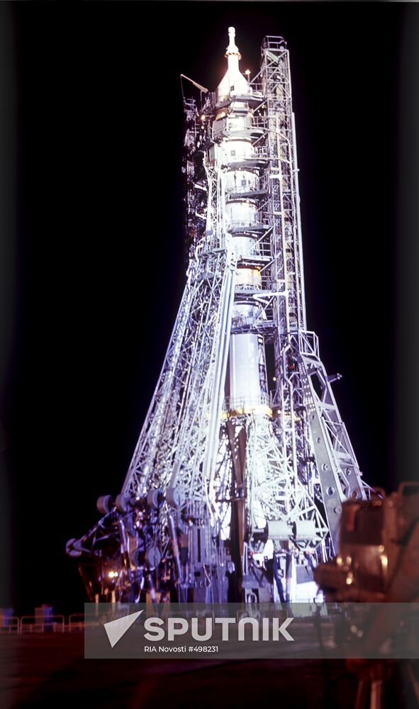 Space ship Soyuz-15