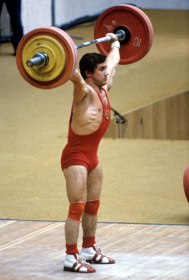 Weight lifter Viktor Mazin