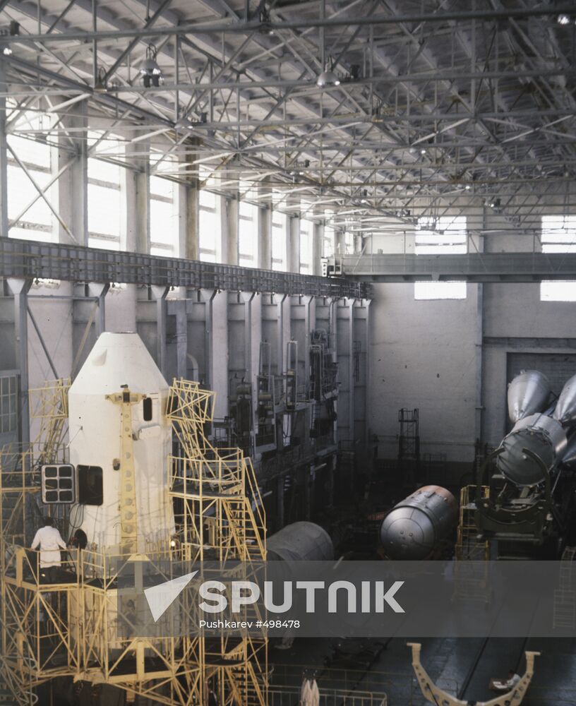 Soyuz-9 spacecraft in the operations and checkout building