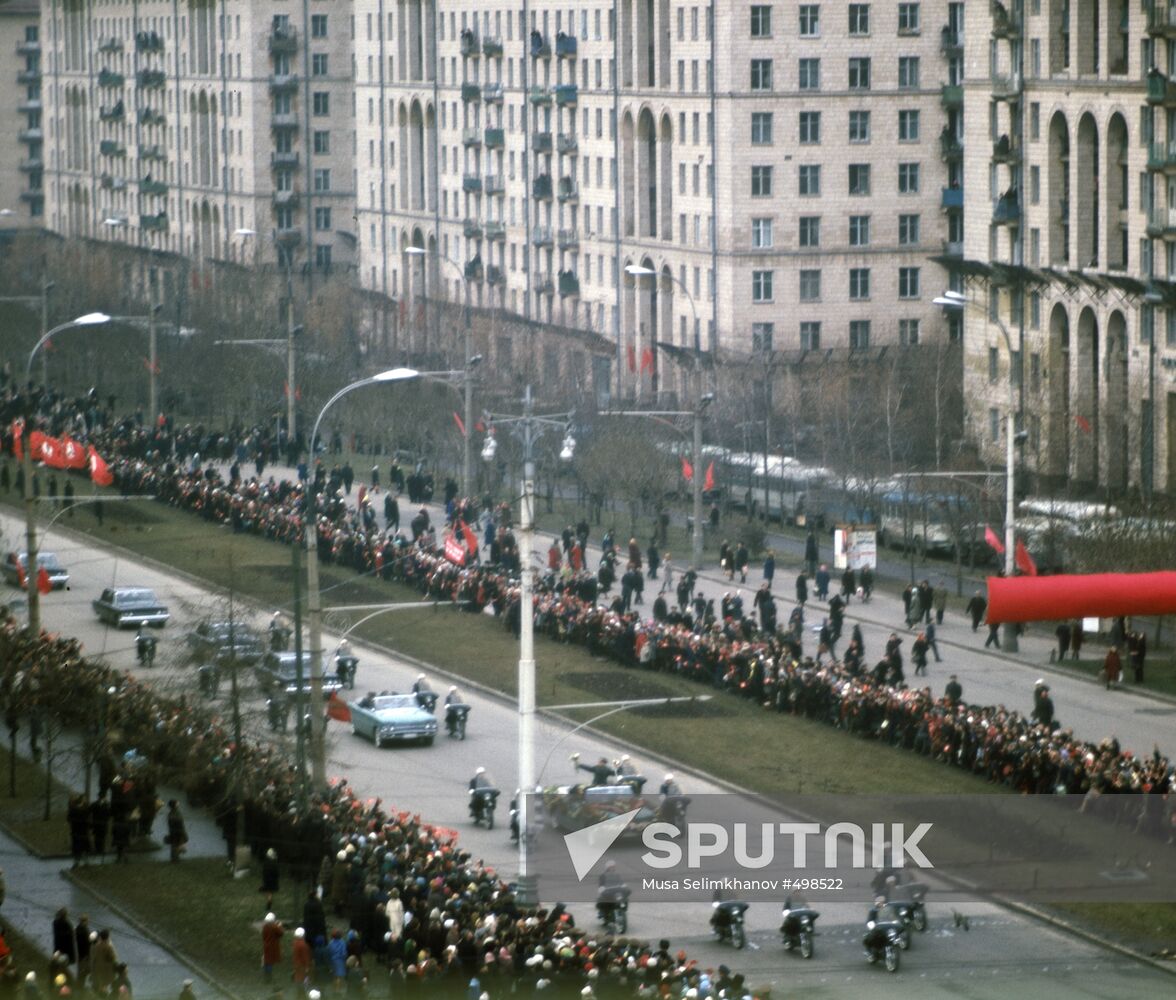 Red carpet welcome of pilot-cosmonaut Georgy Beregovoy