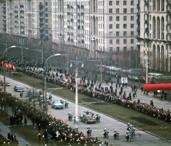 Red carpet welcome of pilot-cosmonaut Georgy Beregovoy