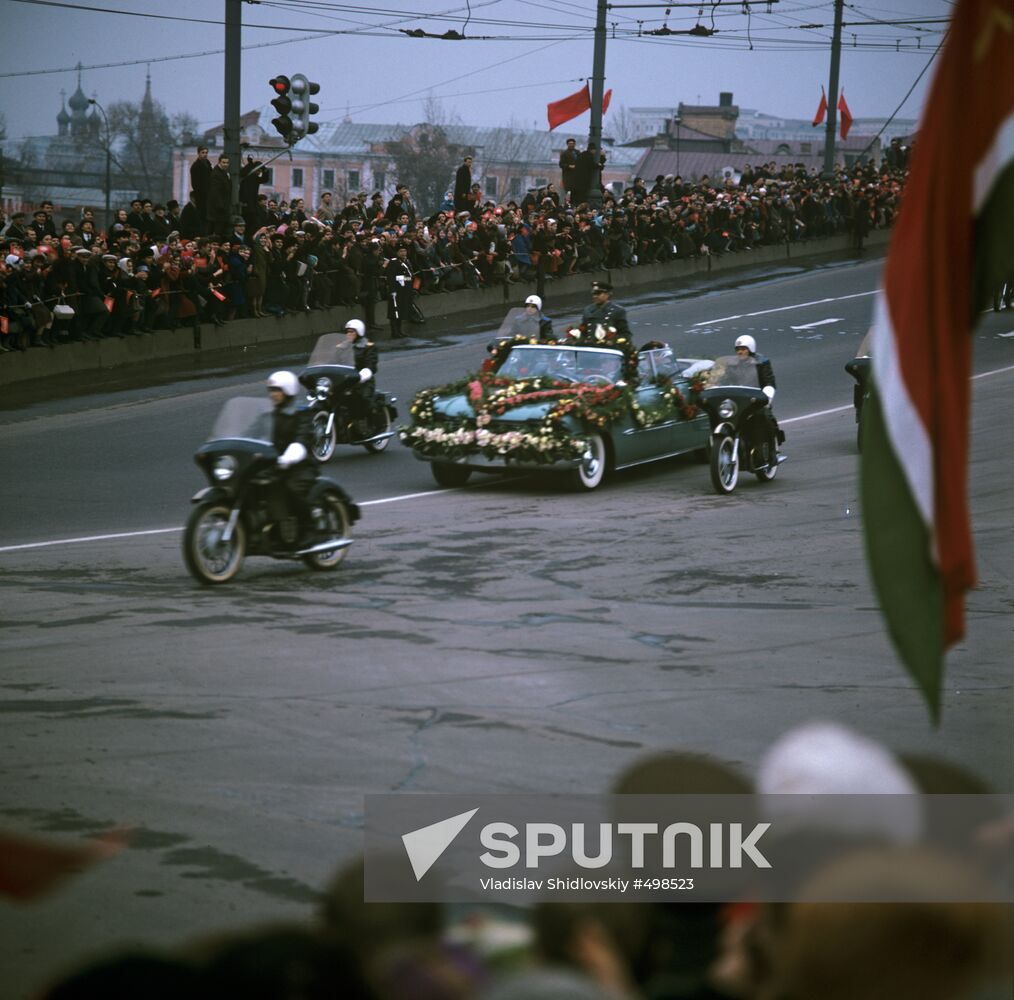 Red carpet welcome of pilot-cosmonaut Georgy Beregovoy