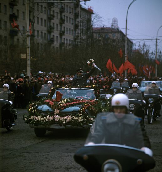 Red carpet welcome of pilot-cosmonaut Georgy Beregovoy