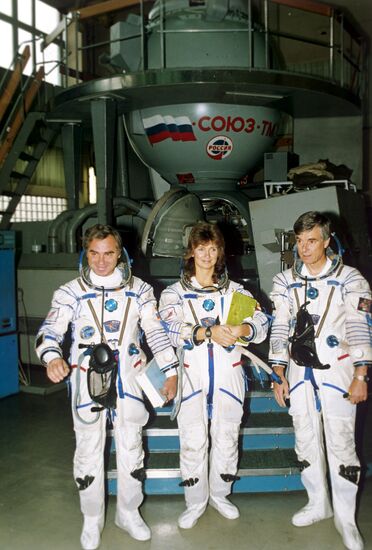 Alexander Viktorenko, Yelena Kondakova, Ulf Merbold
