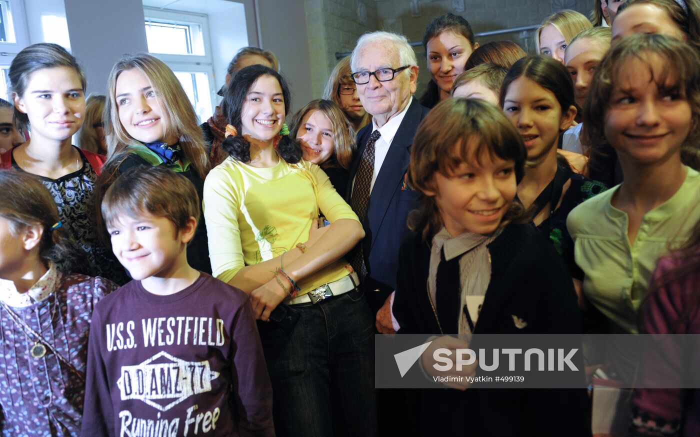 Pierre Cardin's visit to Moscow