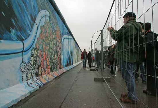 Berlin Wall East Side Gallery