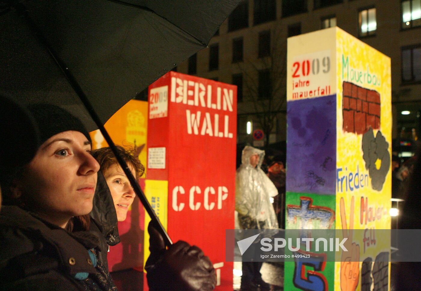 Germany marks 20th anniversary of fall of Berlin Wall