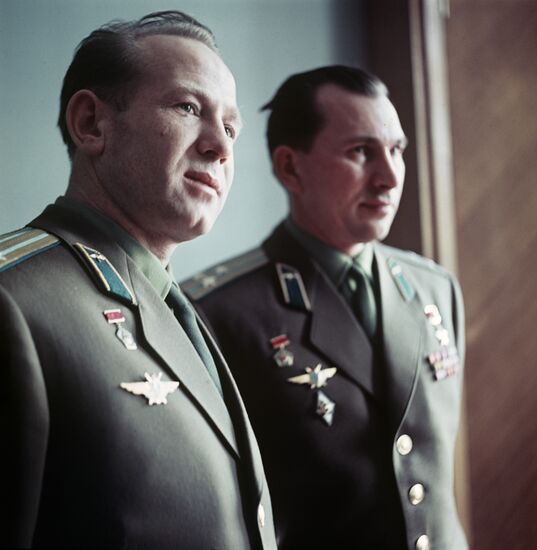 Heroes of the Soviet Union Alexei Leonov and Pavel Belayev