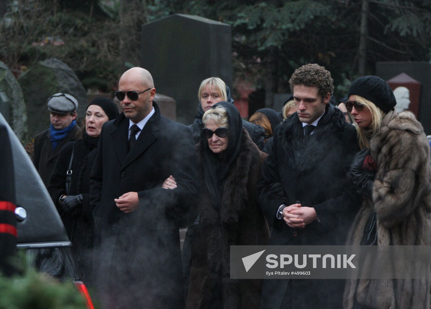 Funeral of actress Alyona Bondarchuk