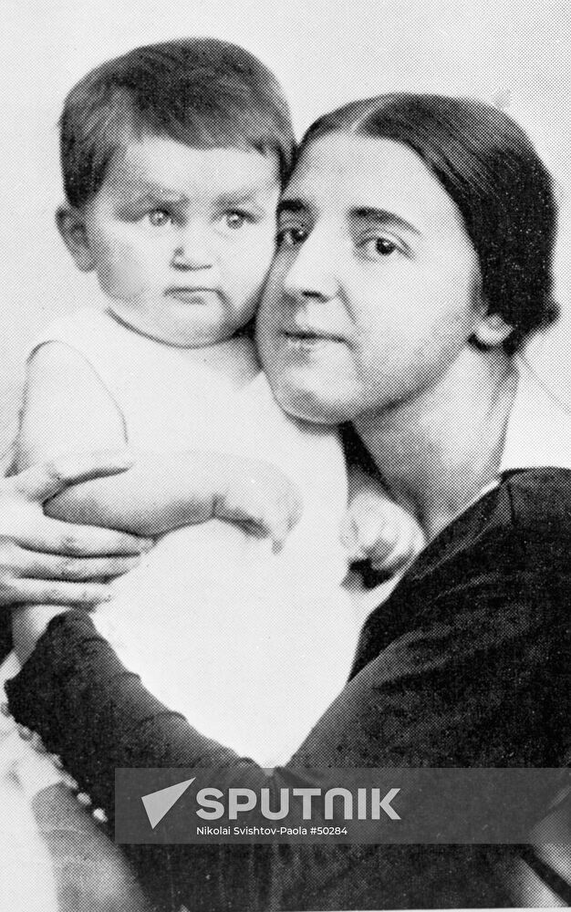 NADEZHDA ALLILUEVA VASILY STALIN