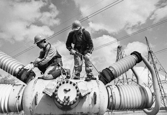 POWER TRANSMISSION LINE