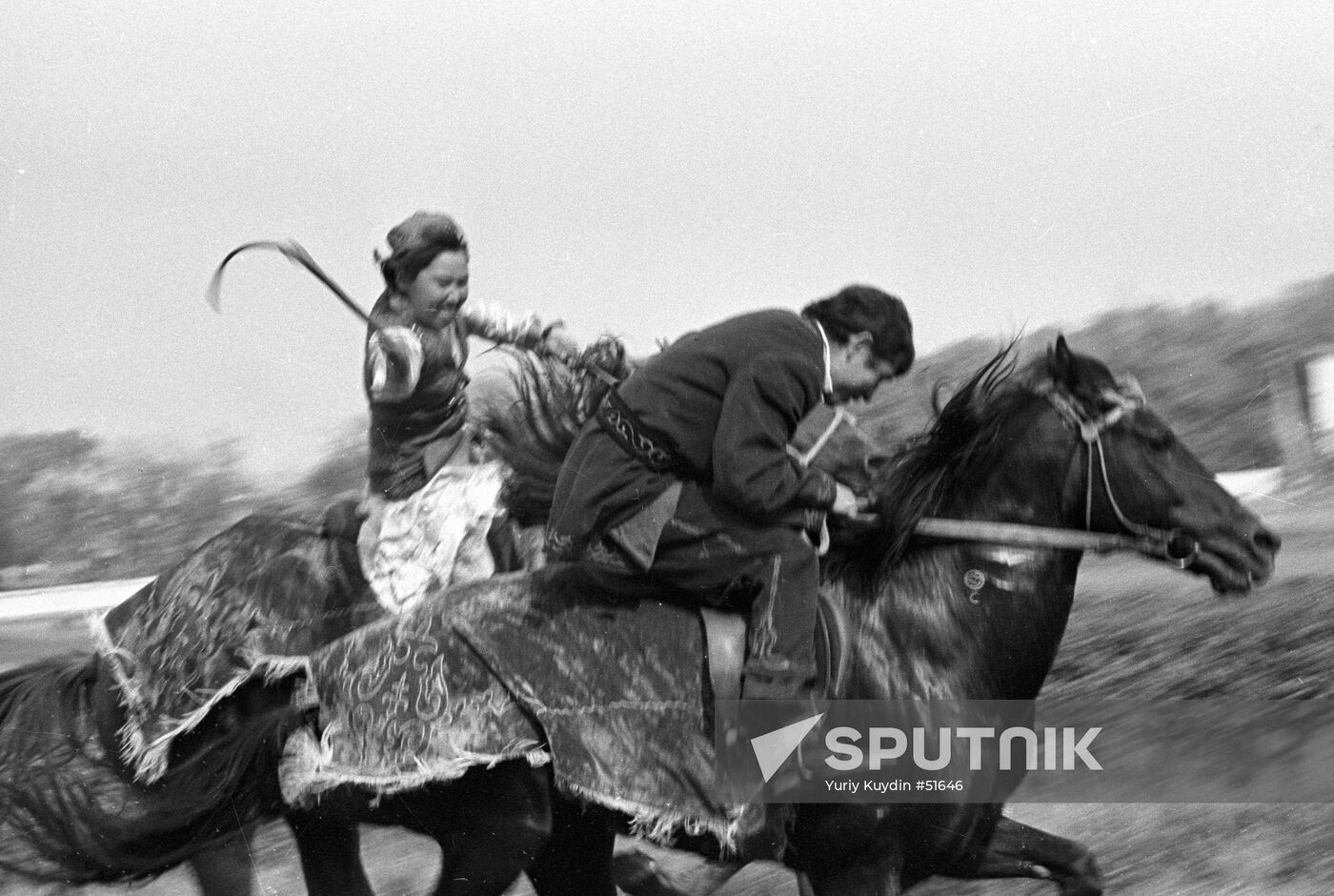 GAME HORSEMEN GIRL LAD KYZ-KUU